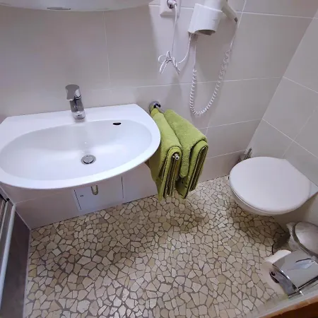 In Guest - Forelle - Double No01 Guest house