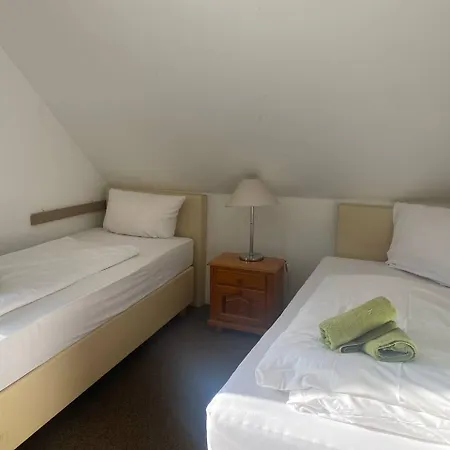 In Guest - Forelle - Double No01 Guest house Forbach